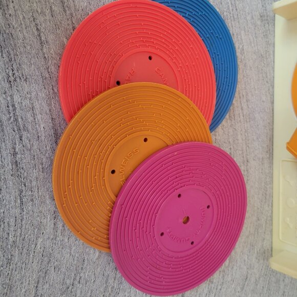 Fisher-Price Classic Music Box Record Player - Picture 3 of 8